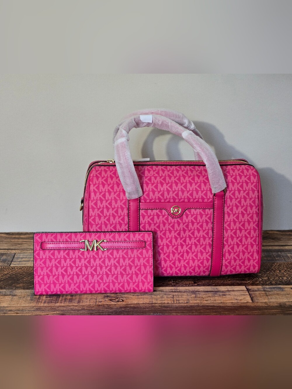 NWT Michael Kors Travel Medium Duffle Satchel & Wallet Set